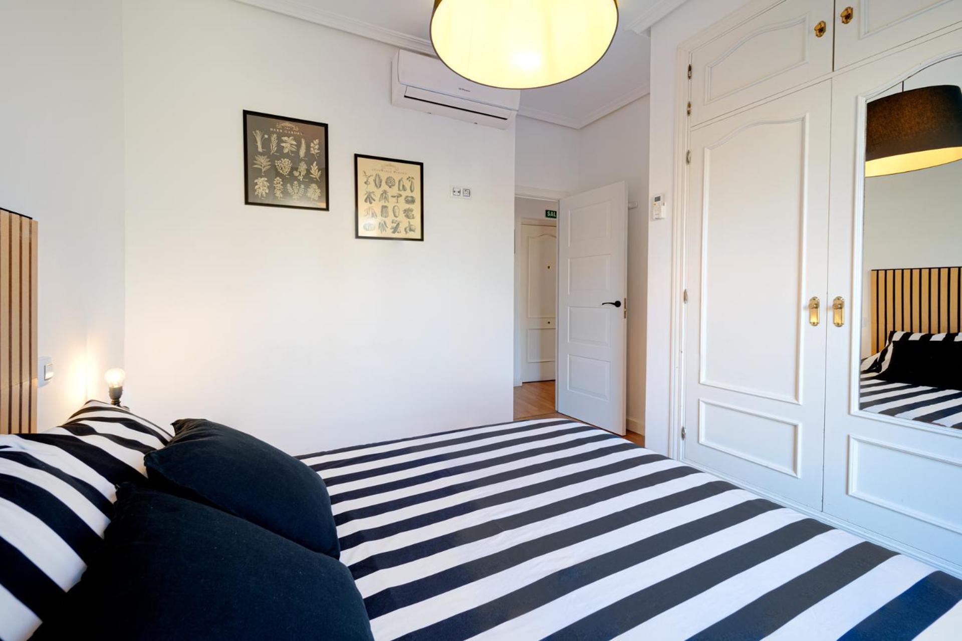 Apartament Glorieta Puerta De Toledo Madrid Chambre photo